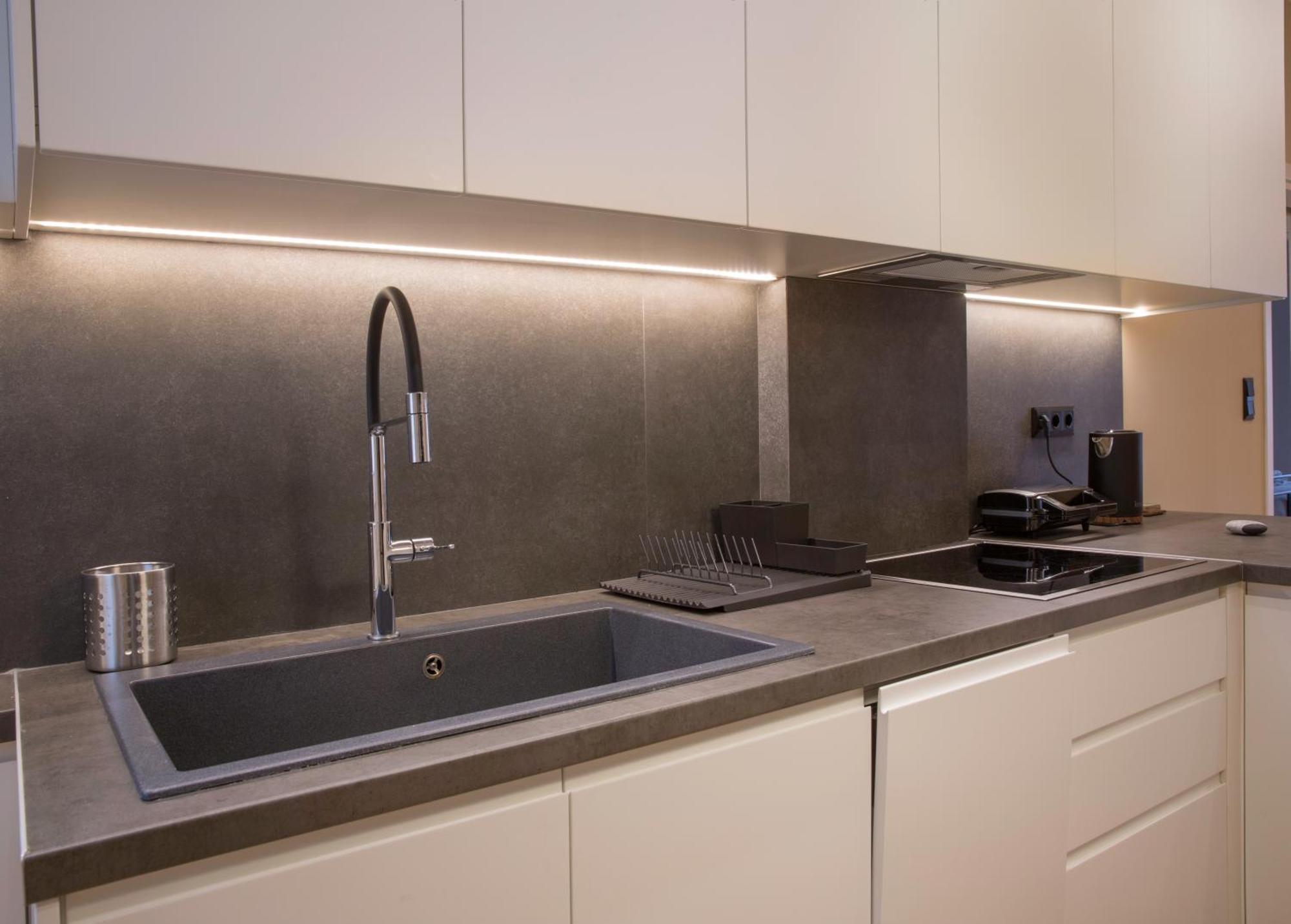 Urban Spacious Apartment Near Kallimarmaron Αθήνα Εξωτερικό φωτογραφία